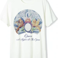 DAYDREAMER Queen Anato Crest Weekend Tee