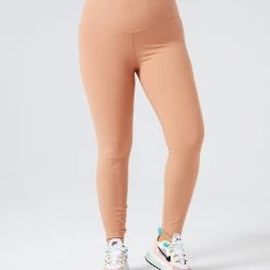 LSPACE *Online Exclusive* L*SPACE ACTIVE Ribbed Hot To Trot Legging - Putty L*SPACE POP-UP SHOP