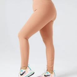 LSPACE *Online Exclusive* L*SPACE ACTIVE Ribbed Hot To Trot Legging - Putty L*SPACE POP-UP SHOP