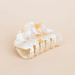 ACCS + CASA CLARA Sullivan Ivory Shell Stud Clip
