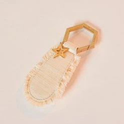 LSPACE L*SPACE POP-UP SHOP L*SPACE X LINDSAY ALBANESE TOPTOTE Hat Clip (More Colors Available)