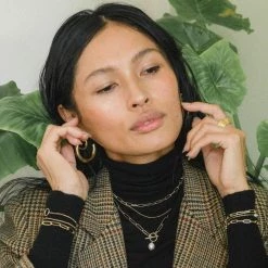 MAY MARTIN X THE SHOP MAY MARTIN Lola Pearl Toggle Necklace