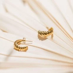 MAY MARTIN Rooney Textured Hoops