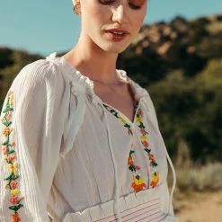 TOPS CLEOBELLA Nyla Embroidered Crop Blouse